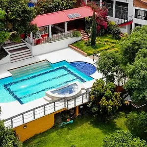 https://linda-villa-cali.cali-hotels.com