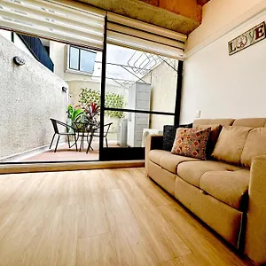 Apartamento Prime Laureles Location With Air Conditioning, Medellín