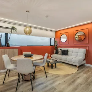 Go Living & By Housy Host Apart-hotel