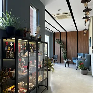 bel-ami-apartments.albaniahotels.org/