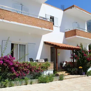 penelopes-rooms.albaniahotels.org/